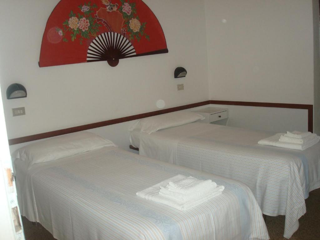 Hotel Arena Cattolica Habitación foto